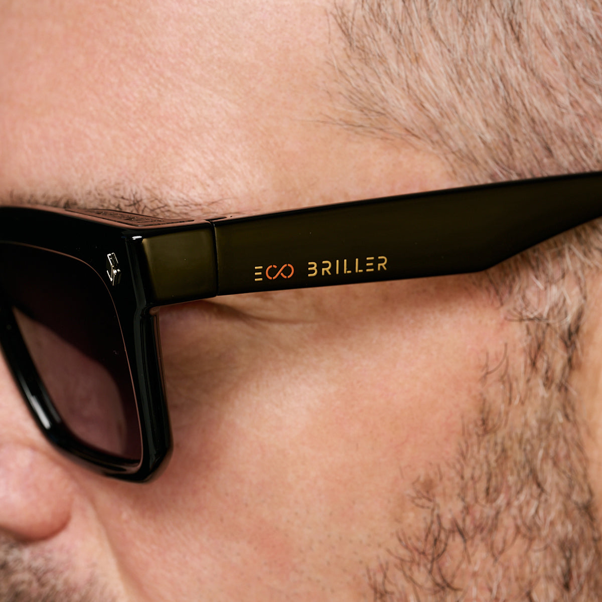 Jacobs Negro Brillo Lente Gris Degrade