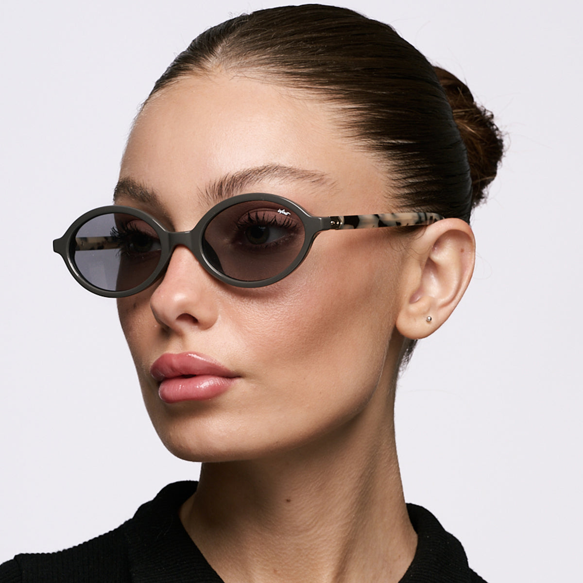 Liora Gris Pastel Lente Gris