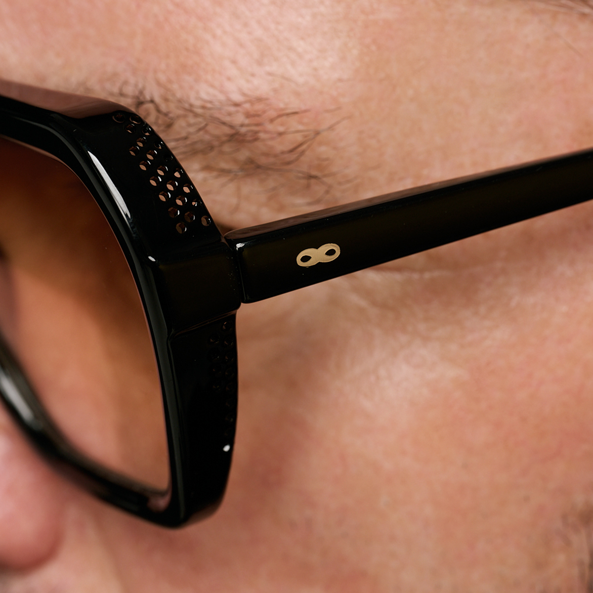 Lyon Negro Brillo Lente Naranja Degradé