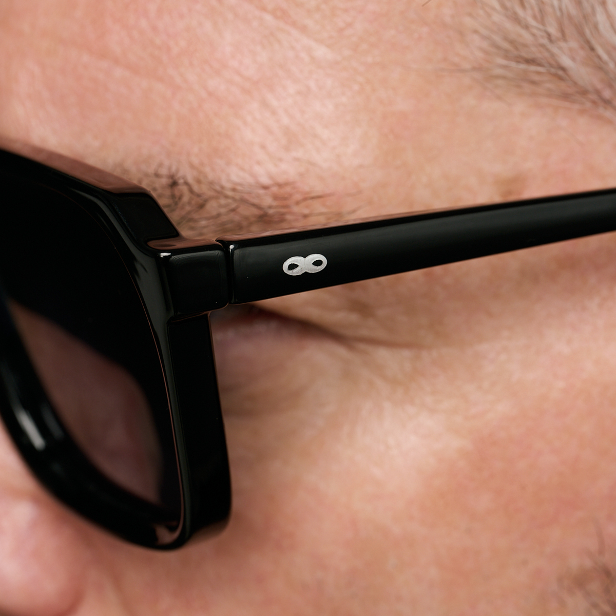 Monaco Negro Brillo Lente Azul