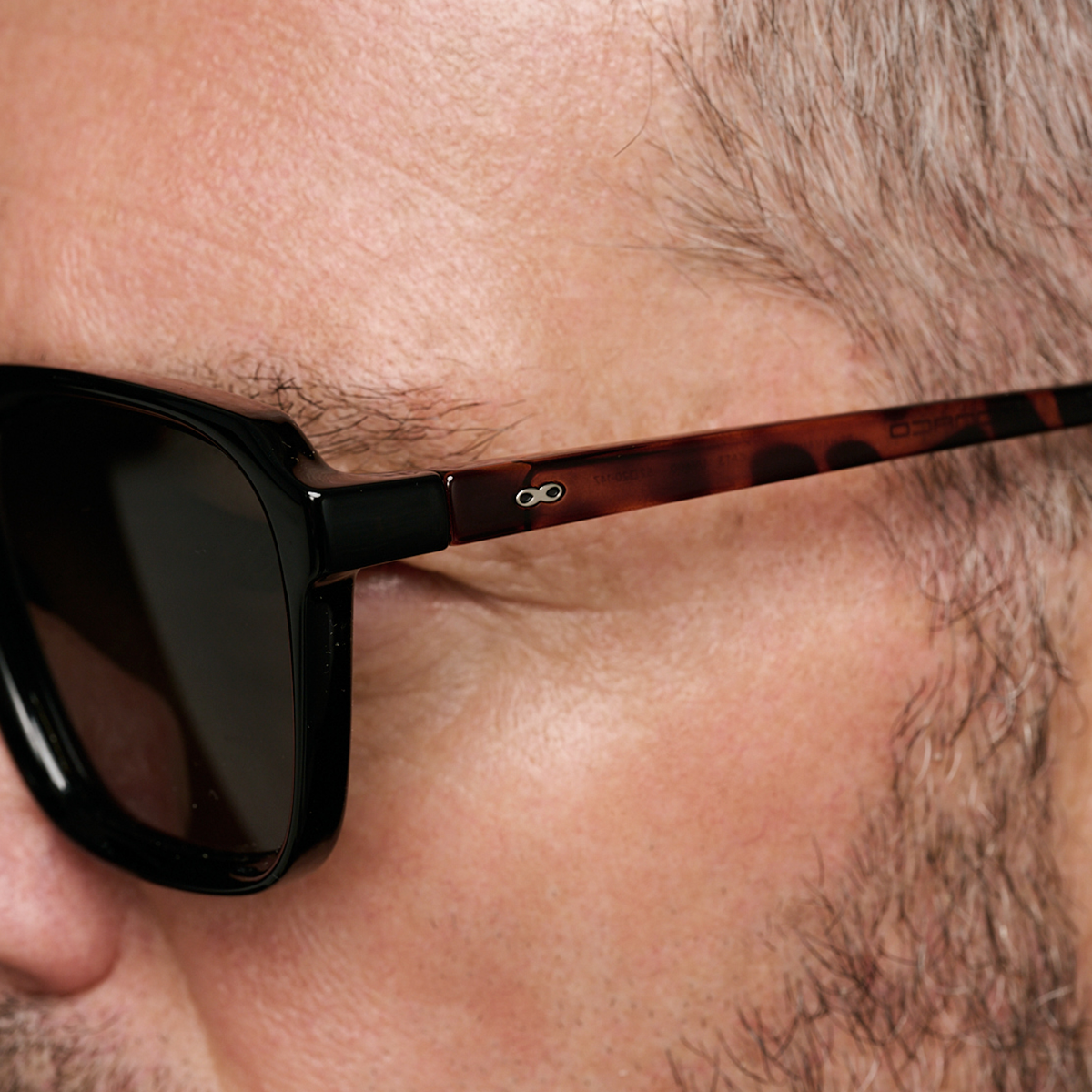 Monaco Negro Carey Lente Verde