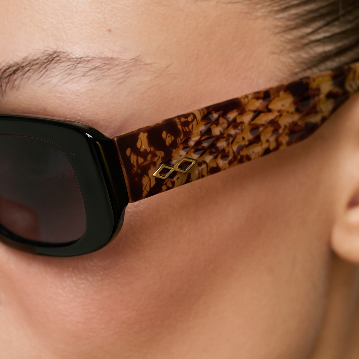 New York 3D Negro Brillo Carey Lente Gris Degrade