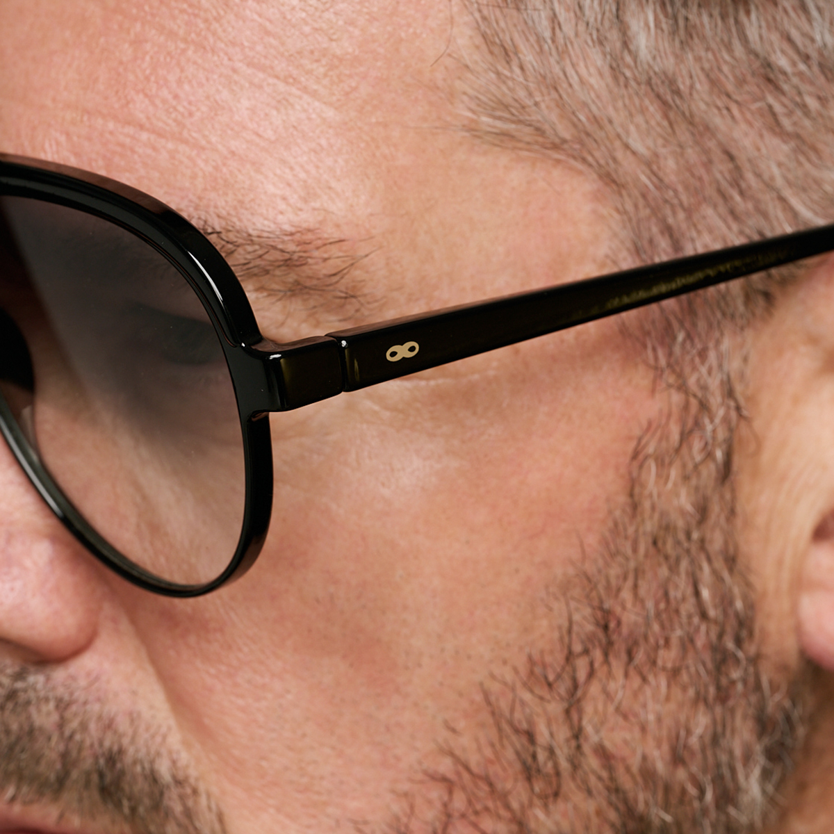 Paris Negro Brillo Lente Oliva Degrade