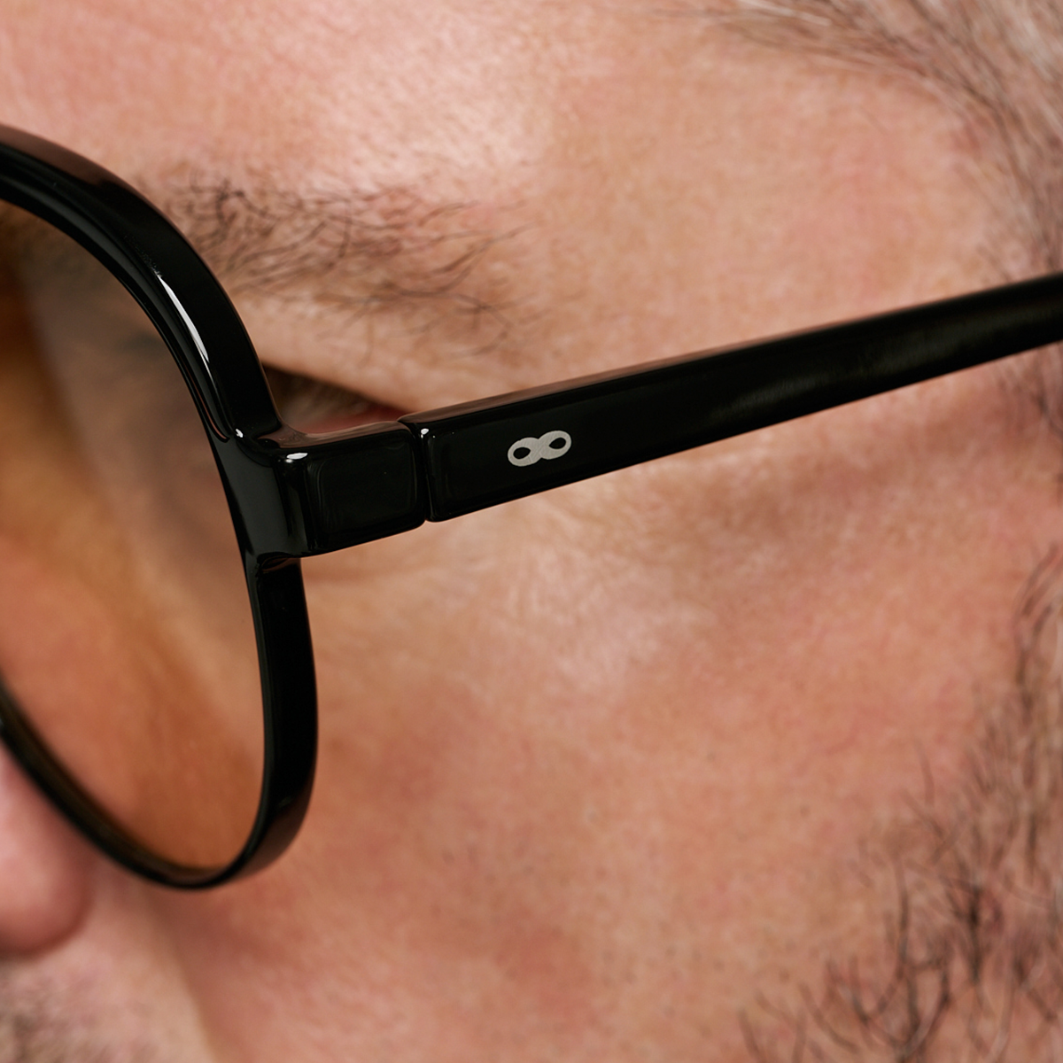 Paris Negro Brillo Lente Tostado