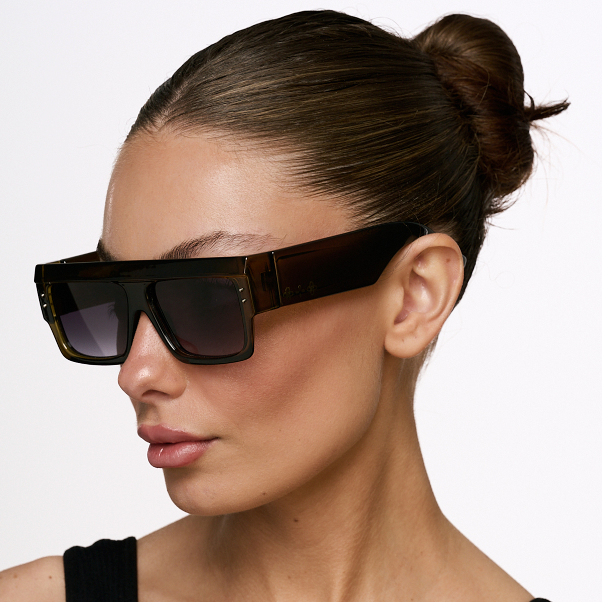 Suzuka Oliva Lente Gris Degrade