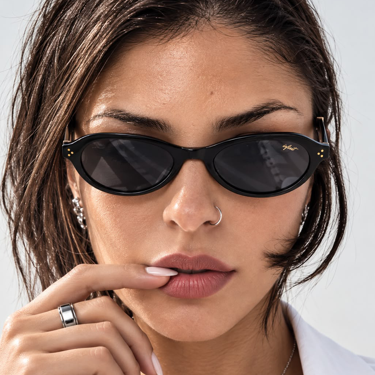Sway Plegable Negro Brillo Lente Gris