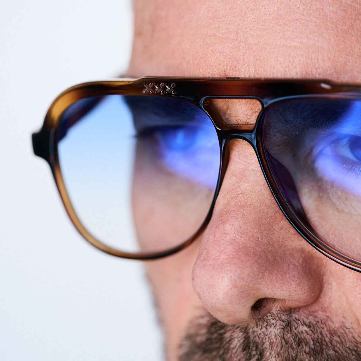 Triple Xxx Carey Lente Suave Espejada Azul Degrade