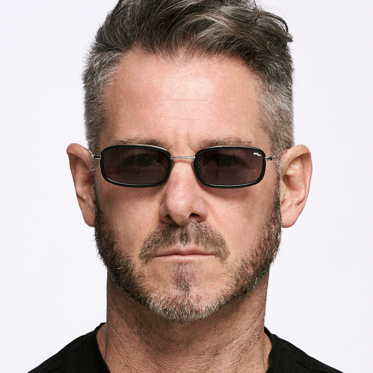 Tyler Negro Brillo Lente Gris