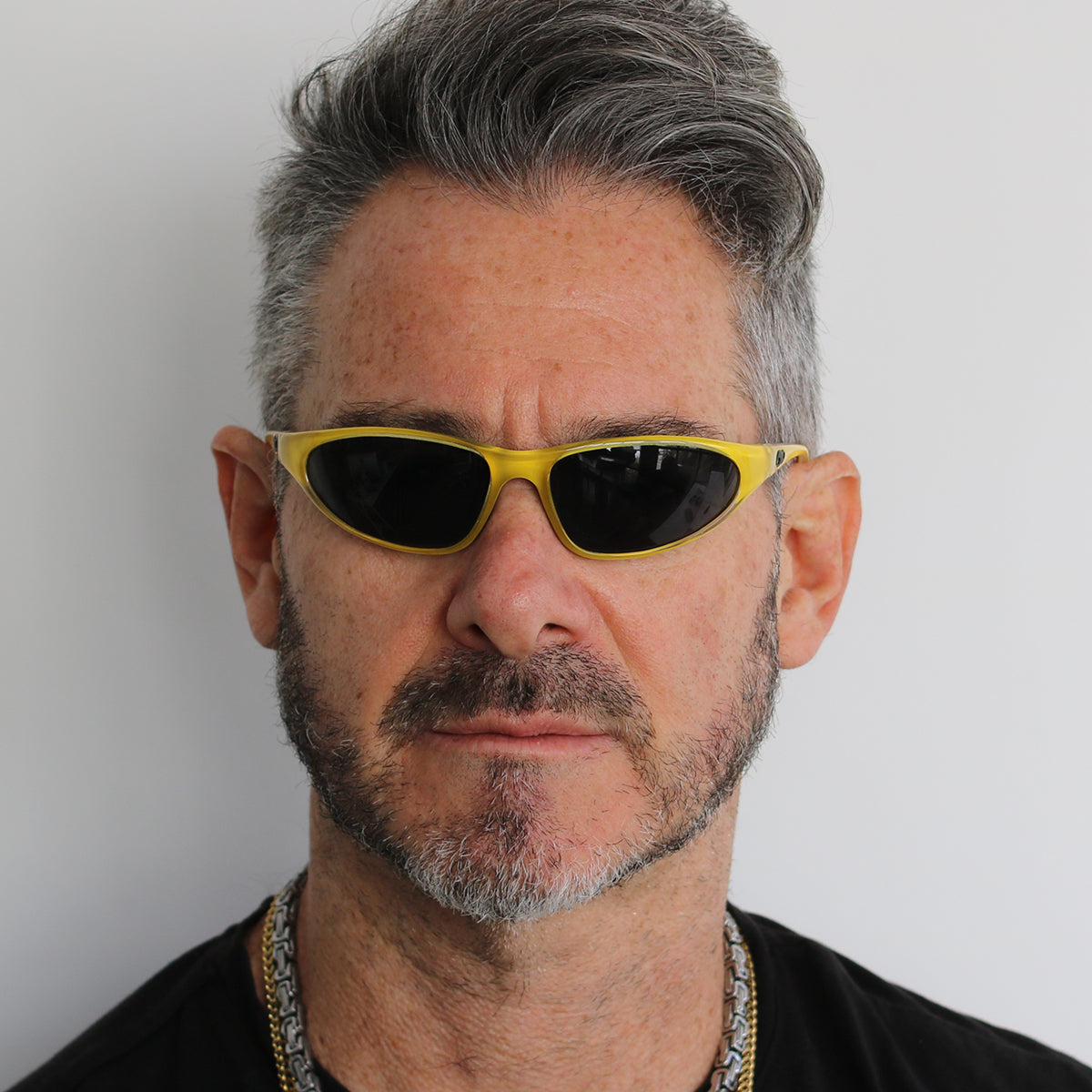 Version 2.0 Amarillo Lente Gris